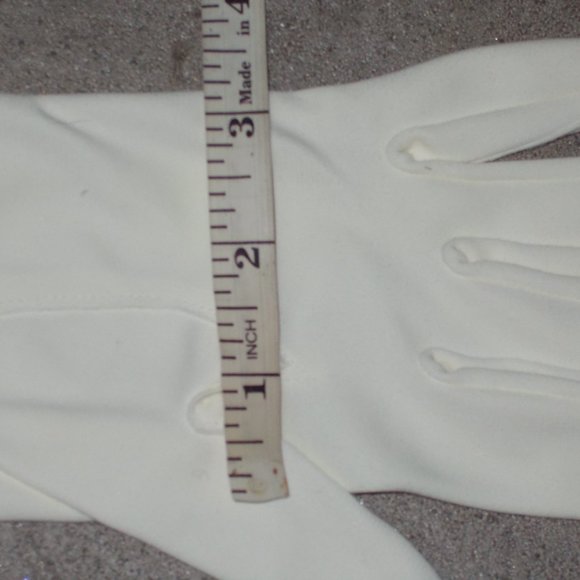 Vintage off white long gloves - Picture 5 of 7